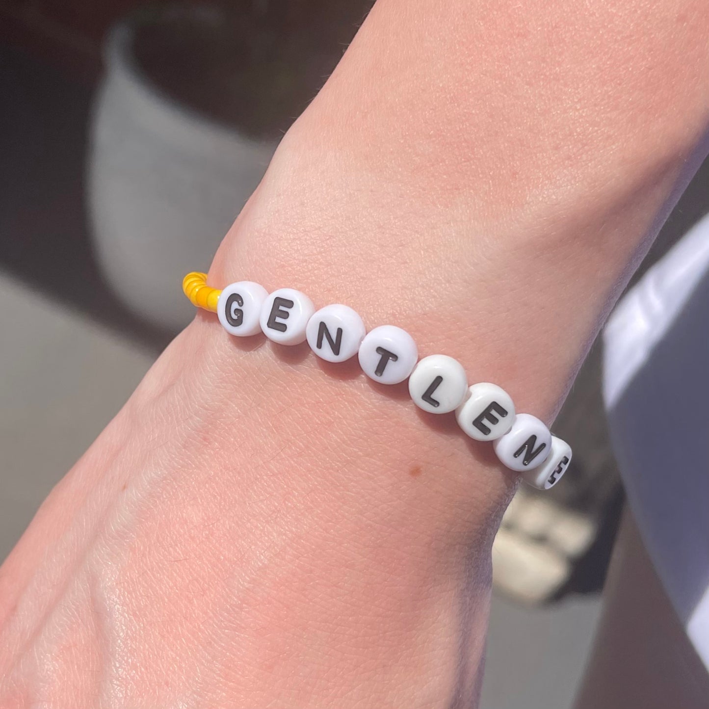 GENTLENESS Pineapple Beaded Bracelet